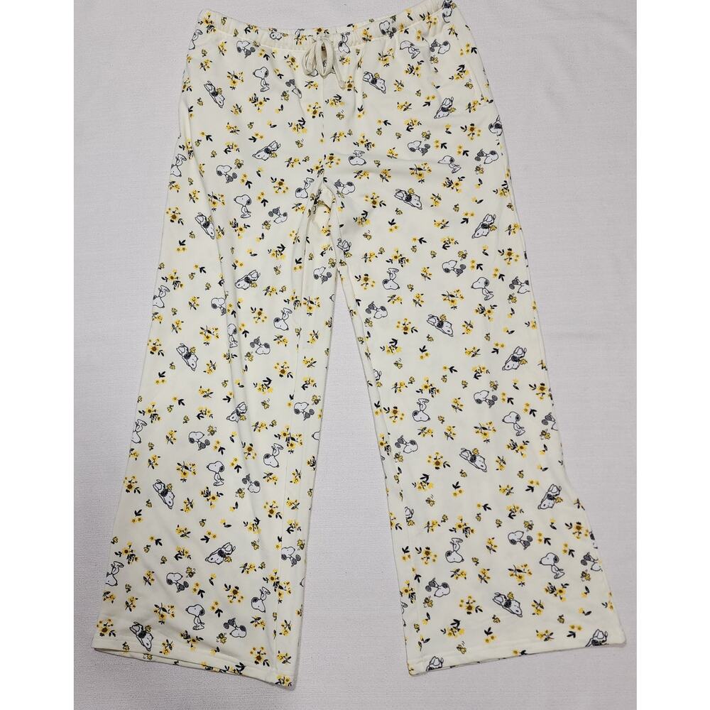 Snoopy and woodstock Pajamas women Medium NWT